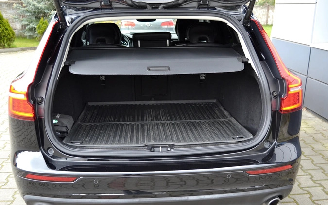 Volvo V60 cena 84900 przebieg: 231260, rok produkcji 2019 z Ćmielów małe 781